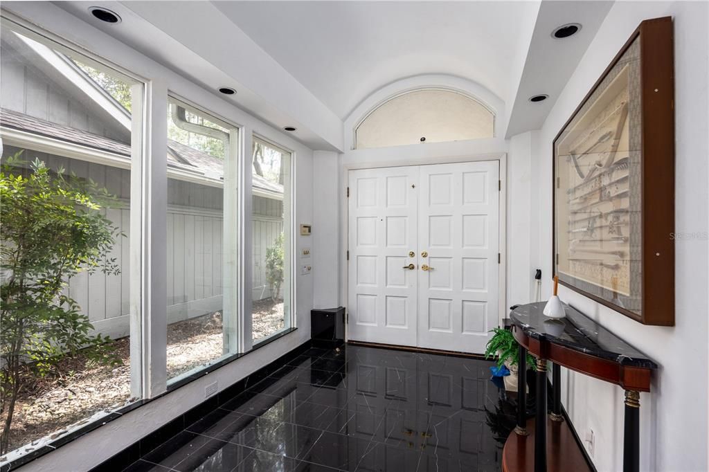 En Venta: $798,000 (5 camas, 3 baños, 4351 Pies cuadrados)