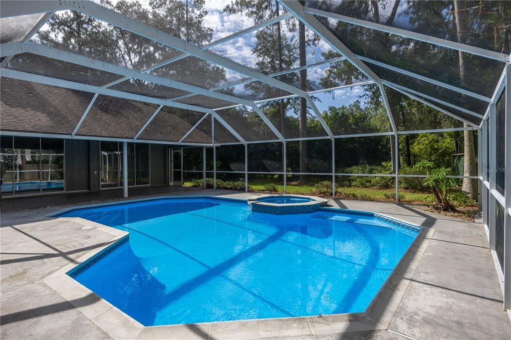 En Venta: $798,000 (5 camas, 3 baños, 4351 Pies cuadrados)