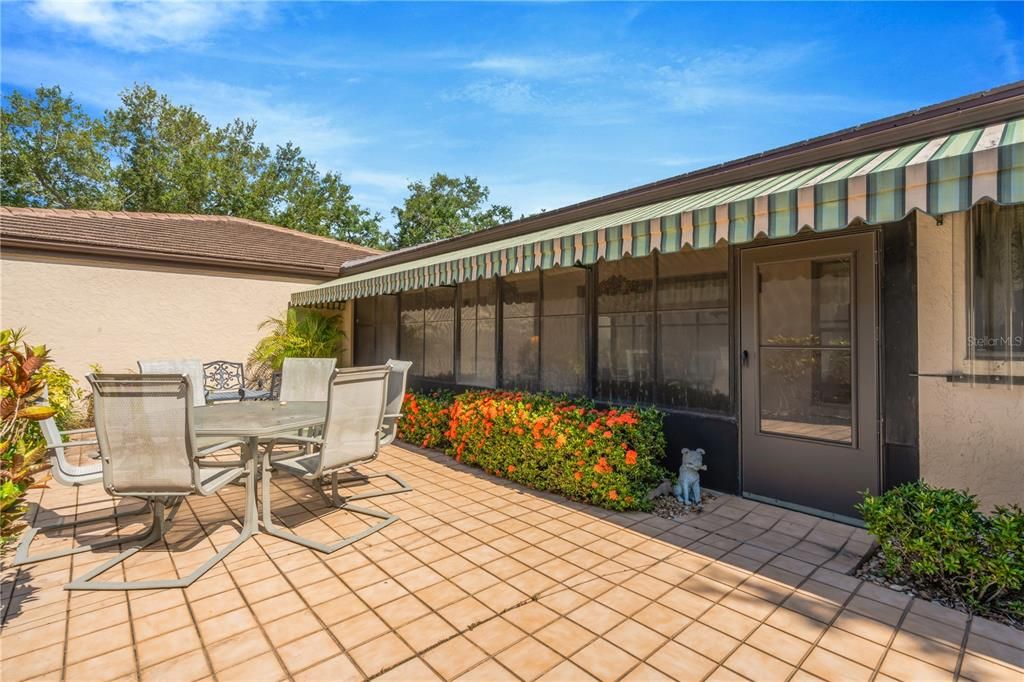 For Sale: $350,000 (2 beds, 2 baths, 1630 Square Feet)