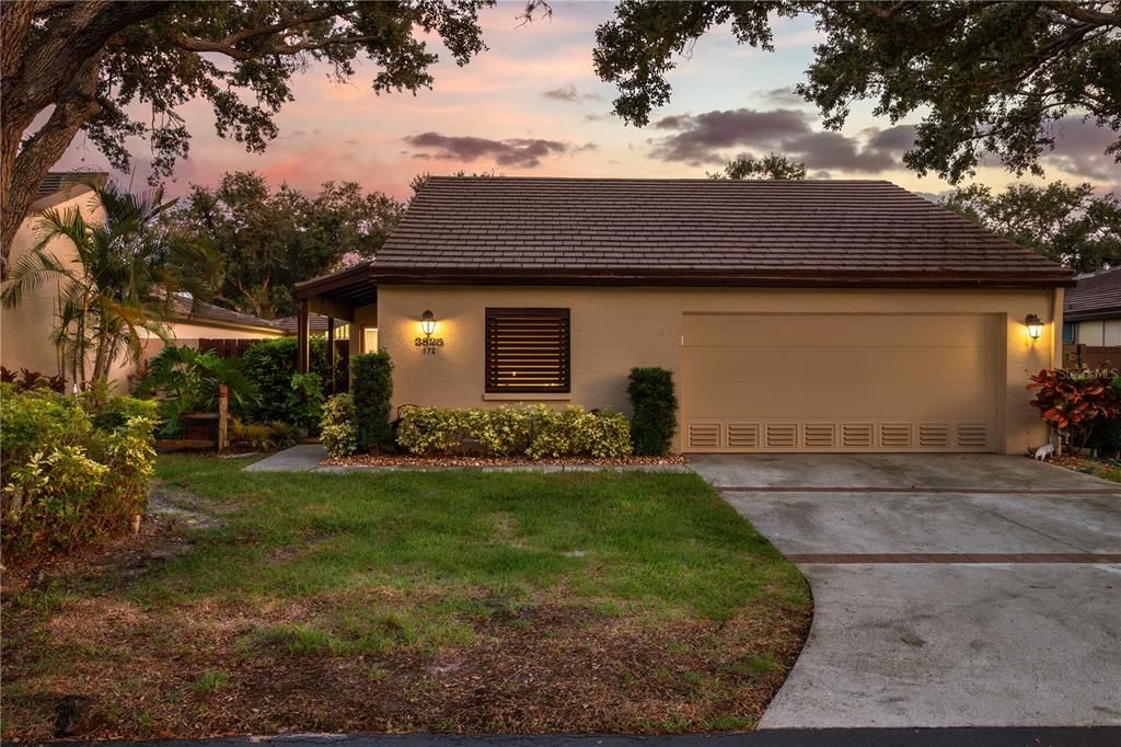 For Sale: $350,000 (2 beds, 2 baths, 1630 Square Feet)