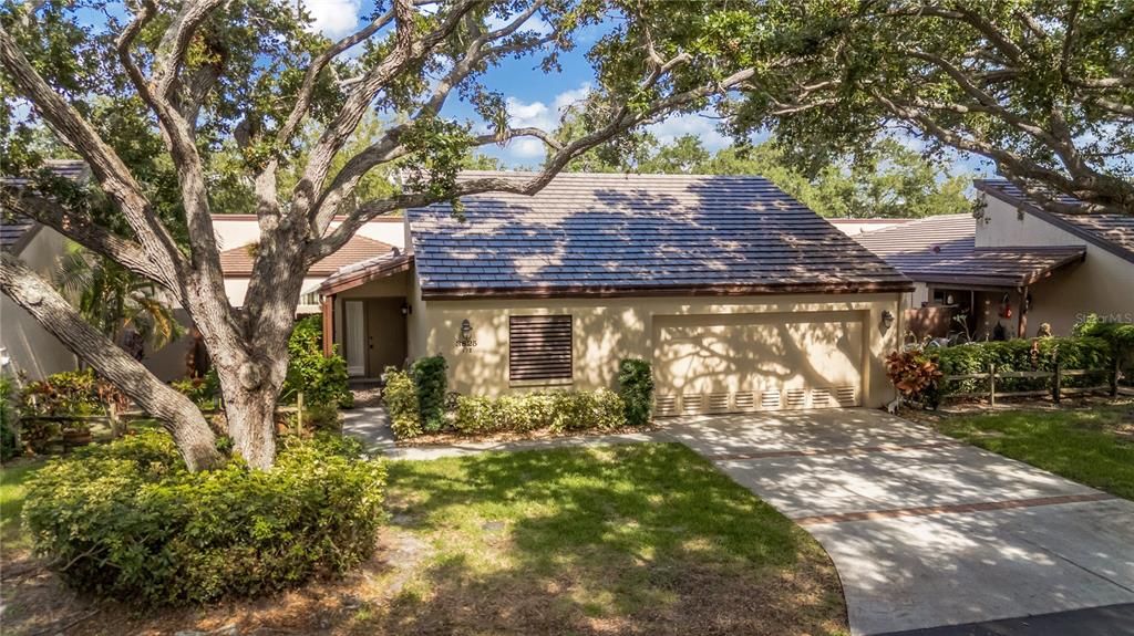 For Sale: $350,000 (2 beds, 2 baths, 1630 Square Feet)