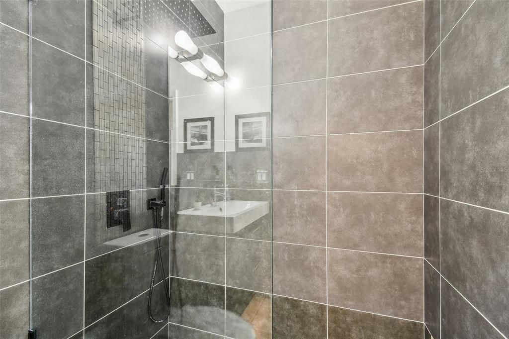В аренду: $3,200 (3 спален, 2 ванн, 2042 Квадратных фут)