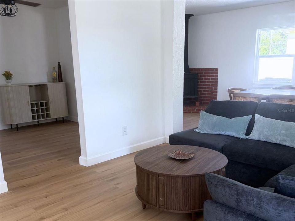 На продажу: $369,000 (3 спален, 2 ванн, 1388 Квадратных фут)