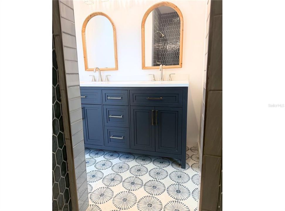 На продажу: $369,000 (3 спален, 2 ванн, 1388 Квадратных фут)