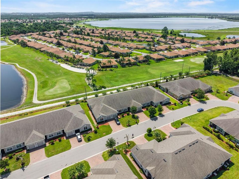 На продажу: $199,999 (2 спален, 2 ванн, 1385 Квадратных фут)