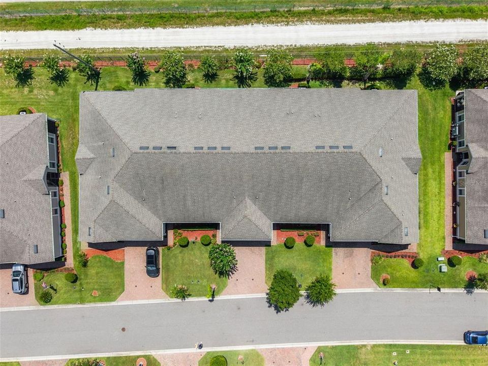 На продажу: $199,999 (2 спален, 2 ванн, 1385 Квадратных фут)