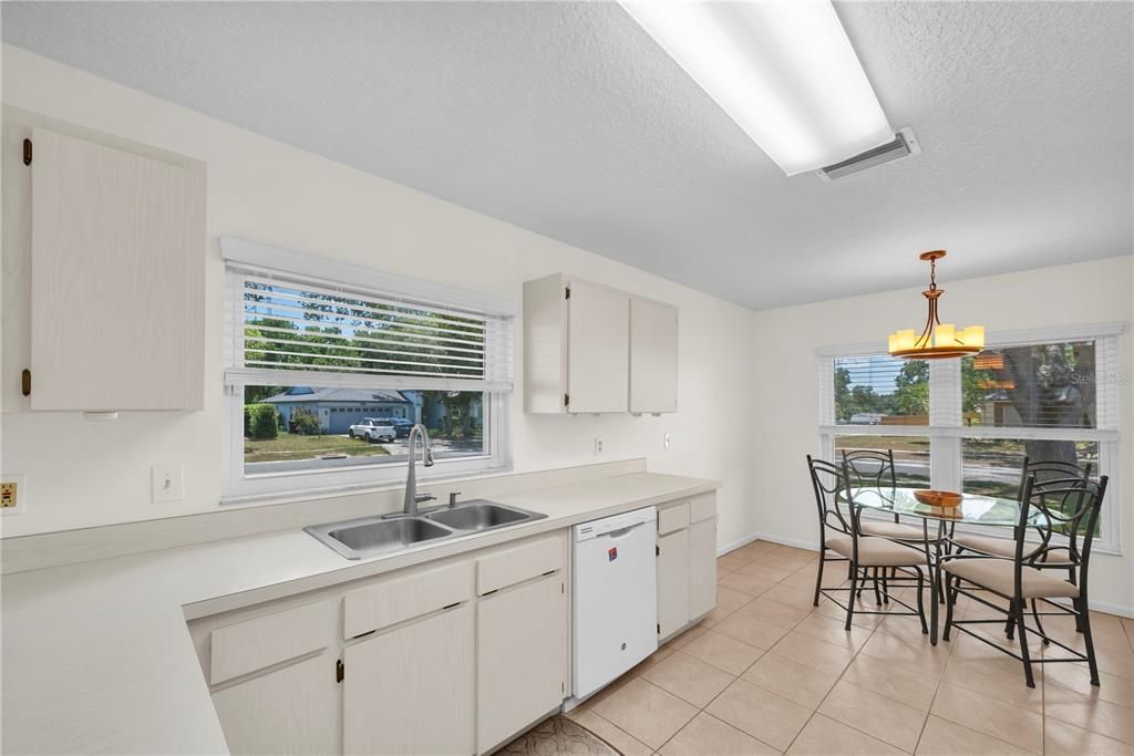 En Venta: $399,500 (3 camas, 2 baños, 1549 Pies cuadrados)