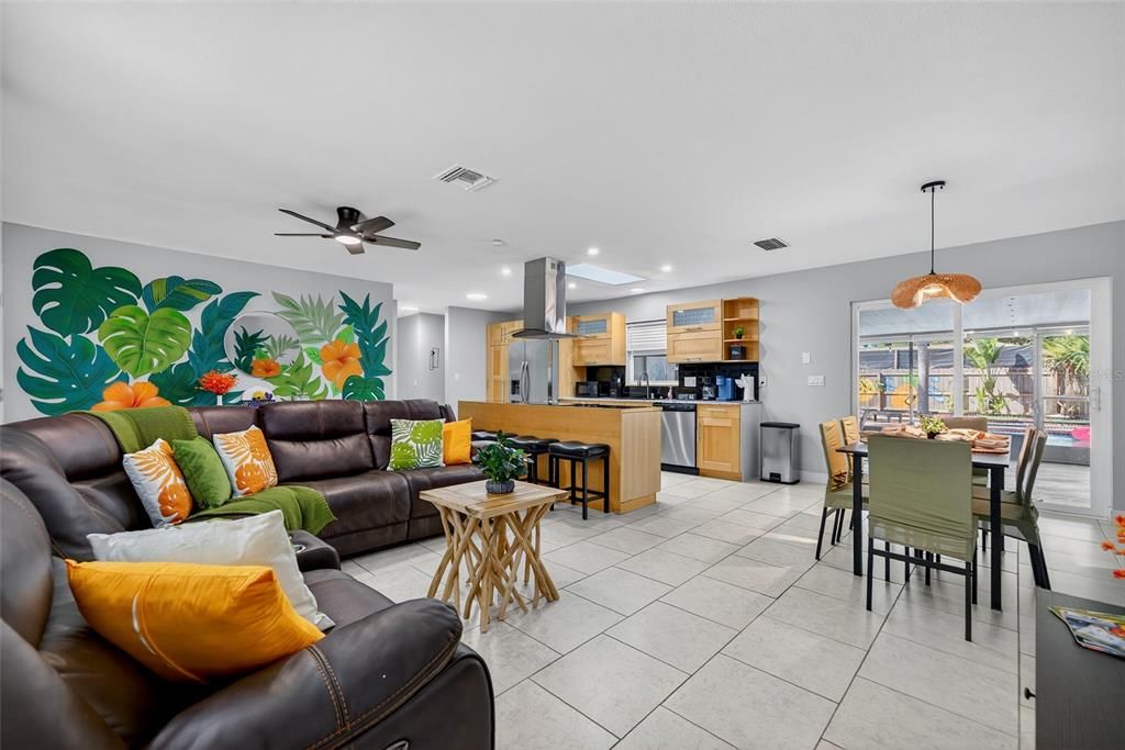 В аренду: $3,900 (4 спален, 2 ванн, 1546 Квадратных фут)
