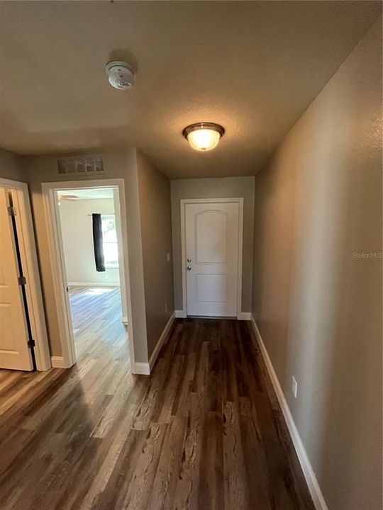 En Renta: $1,895 (3 camas, 2 baños, 1211 Pies cuadrados)