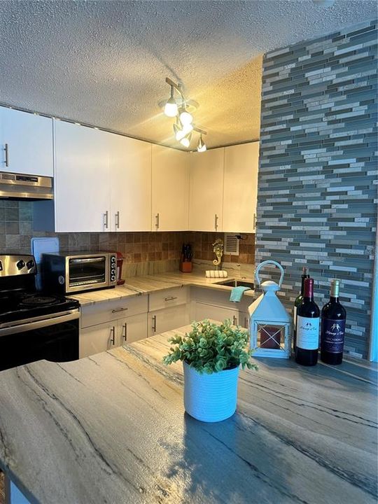 В аренду: $3,200 (1 спален, 1 ванн, 707 Квадратных фут)