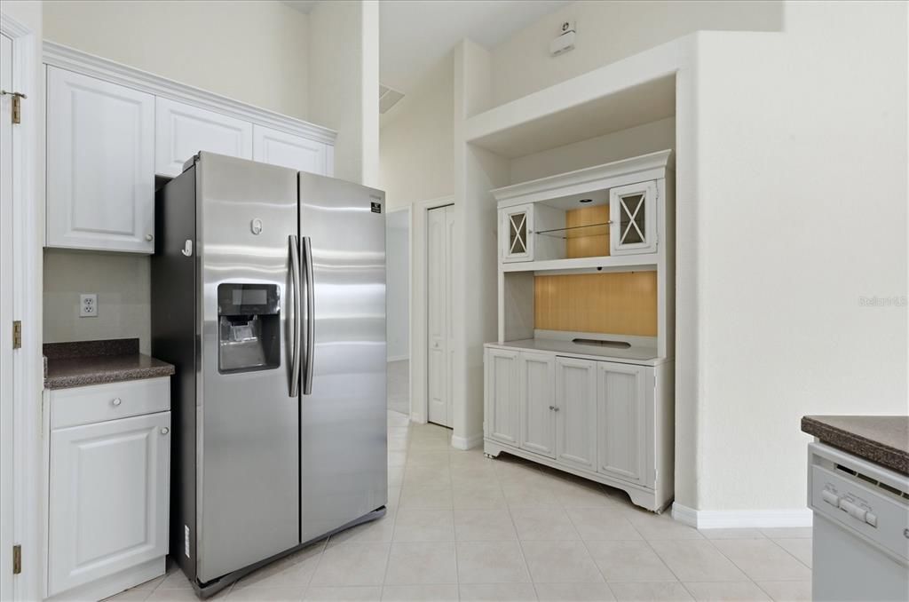 For Sale: $270,000 (3 beds, 2 baths, 1477 Square Feet)