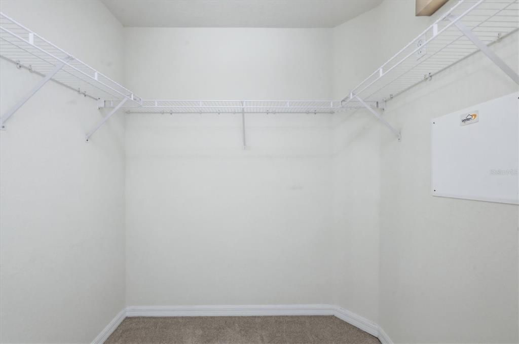 For Sale: $270,000 (3 beds, 2 baths, 1477 Square Feet)