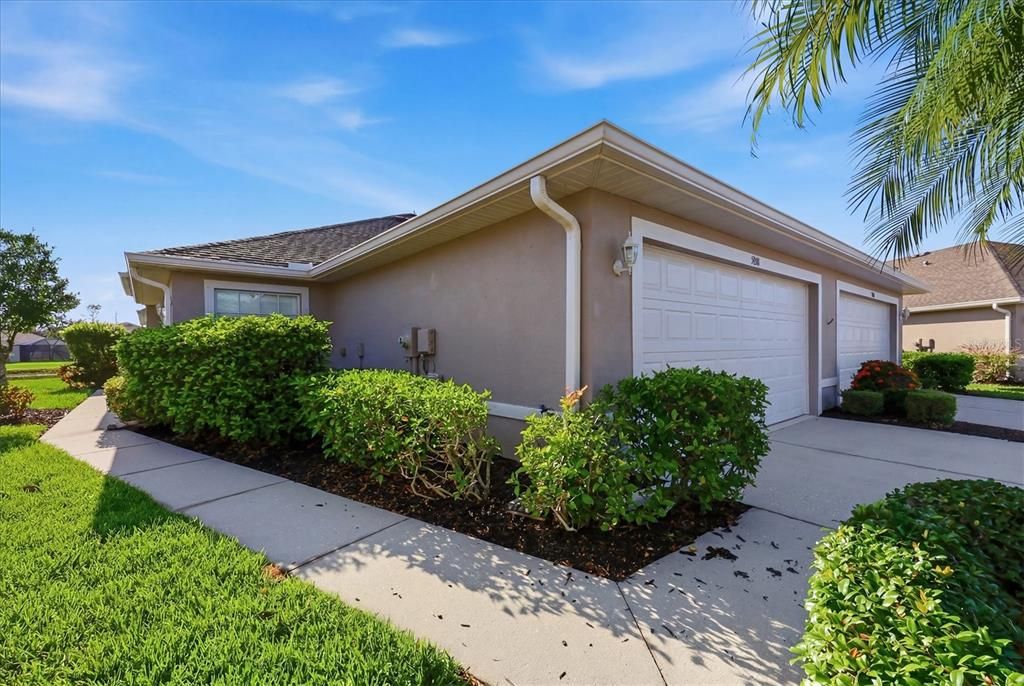 For Sale: $270,000 (3 beds, 2 baths, 1477 Square Feet)