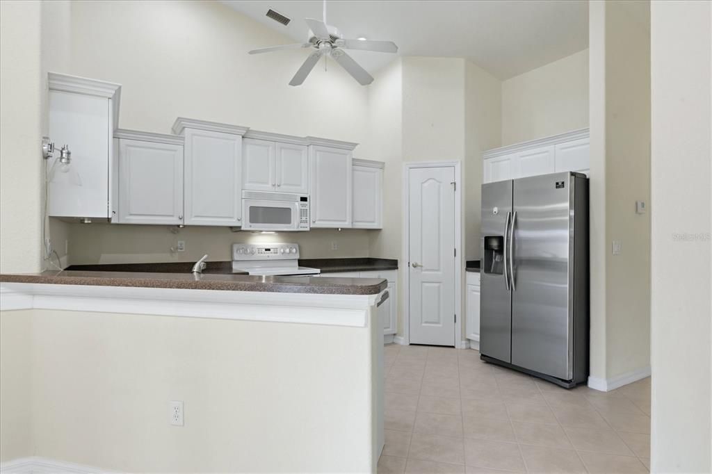 For Sale: $270,000 (3 beds, 2 baths, 1477 Square Feet)