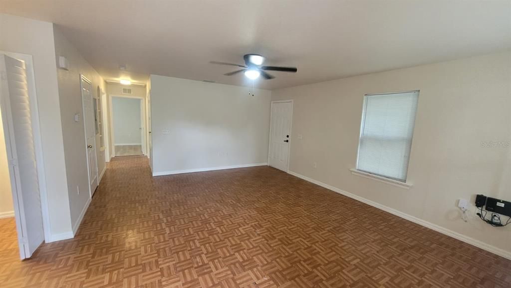 En Renta: $1,500 (2 camas, 1 baños, 975 Pies cuadrados)