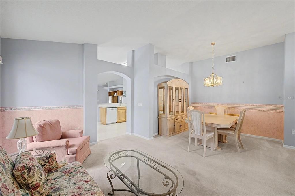 На продажу: $395,000 (3 спален, 2 ванн, 1873 Квадратных фут)