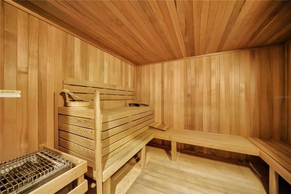En Venta: $725,000 (3 camas, 3 baños, 2351 Pies cuadrados)