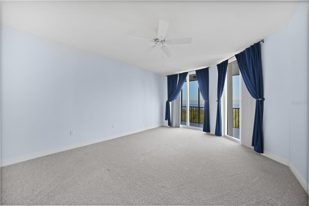 En Venta: $725,000 (3 camas, 3 baños, 2351 Pies cuadrados)