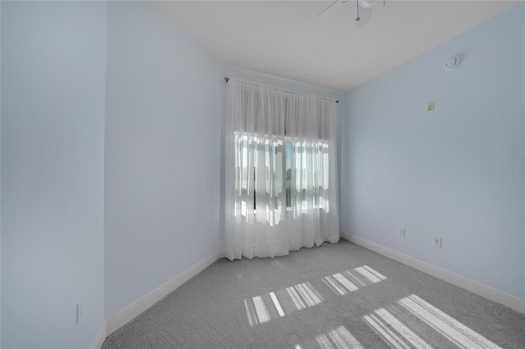 En Venta: $725,000 (3 camas, 3 baños, 2351 Pies cuadrados)