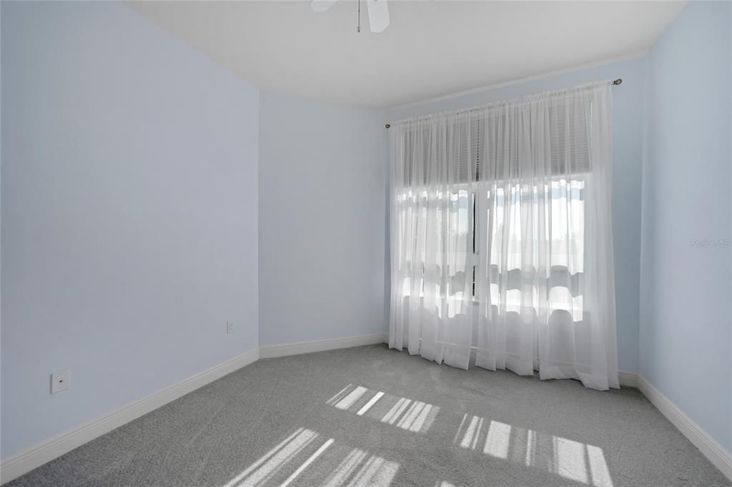 En Venta: $725,000 (3 camas, 3 baños, 2351 Pies cuadrados)