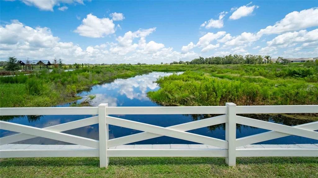 На продажу: $319,900 (3 спален, 2 ванн, 1565 Квадратных фут)