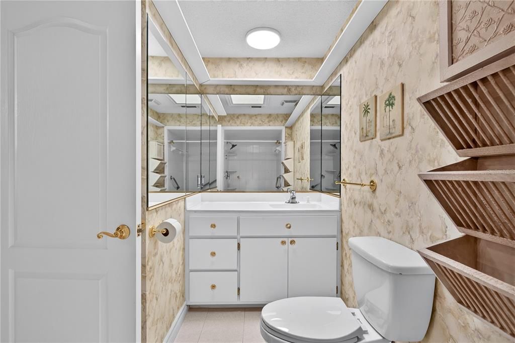 En Venta: $374,900 (4 camas, 3 baños, 2640 Pies cuadrados)