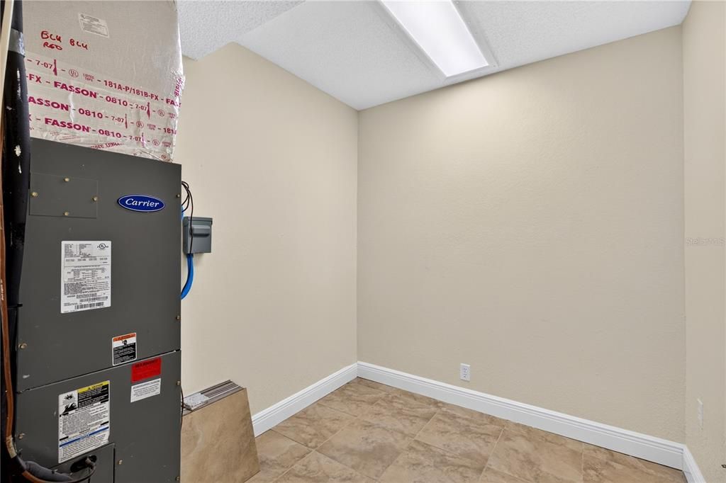 En Venta: $374,900 (4 camas, 3 baños, 2640 Pies cuadrados)