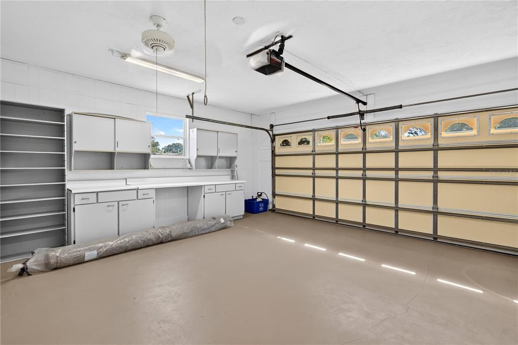 En Venta: $374,900 (4 camas, 3 baños, 2640 Pies cuadrados)