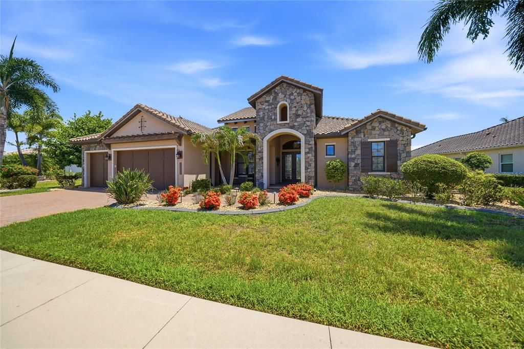 En Venta: $1,299,000 (3 camas, 3 baños, 3129 Pies cuadrados)