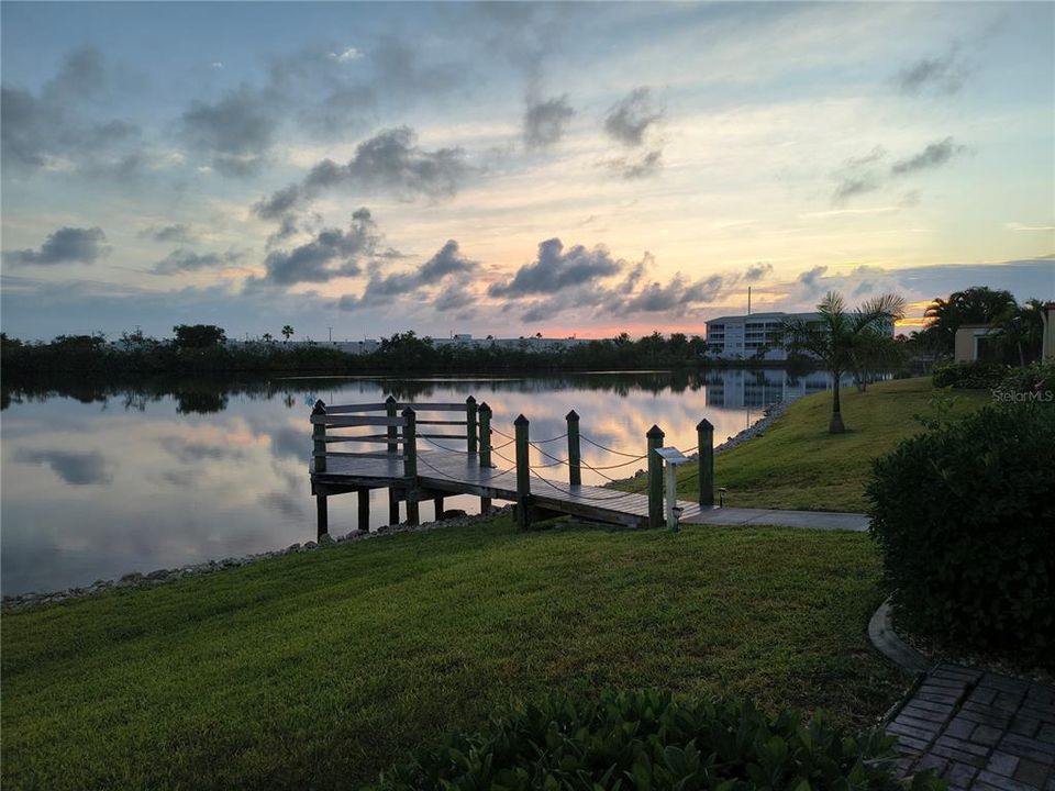 For Sale: $325,000 (3 beds, 2 baths, 2582 Square Feet)