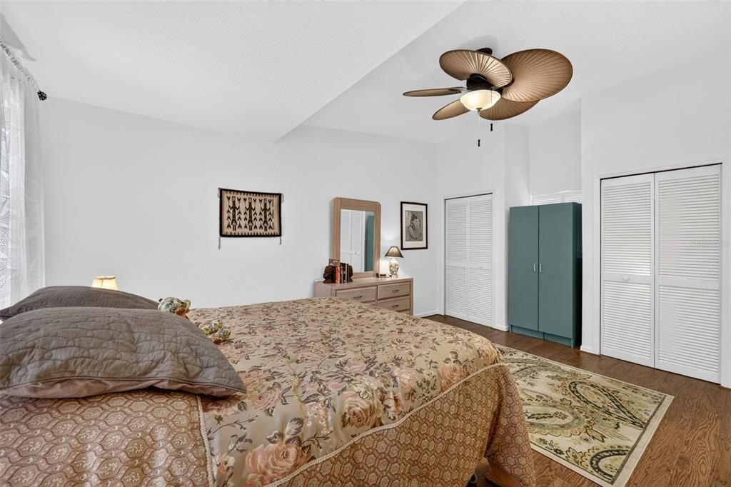 For Sale: $325,000 (3 beds, 2 baths, 2582 Square Feet)