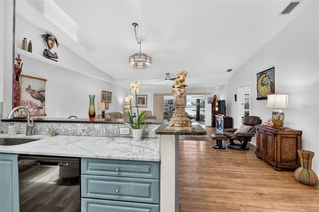 For Sale: $325,000 (3 beds, 2 baths, 2582 Square Feet)
