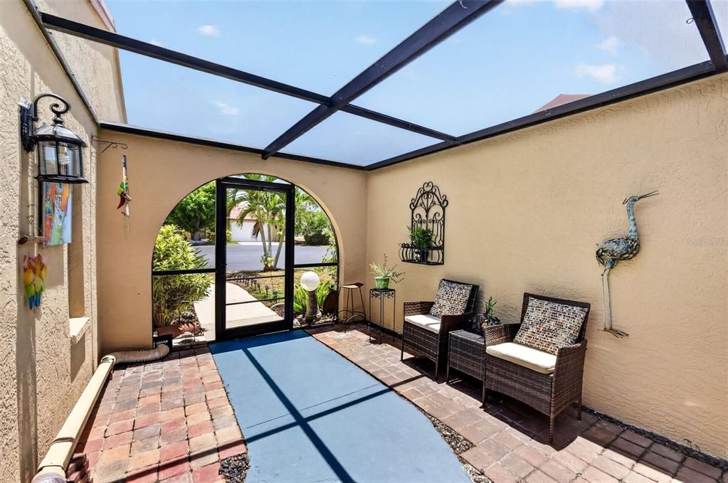 For Sale: $325,000 (3 beds, 2 baths, 2582 Square Feet)