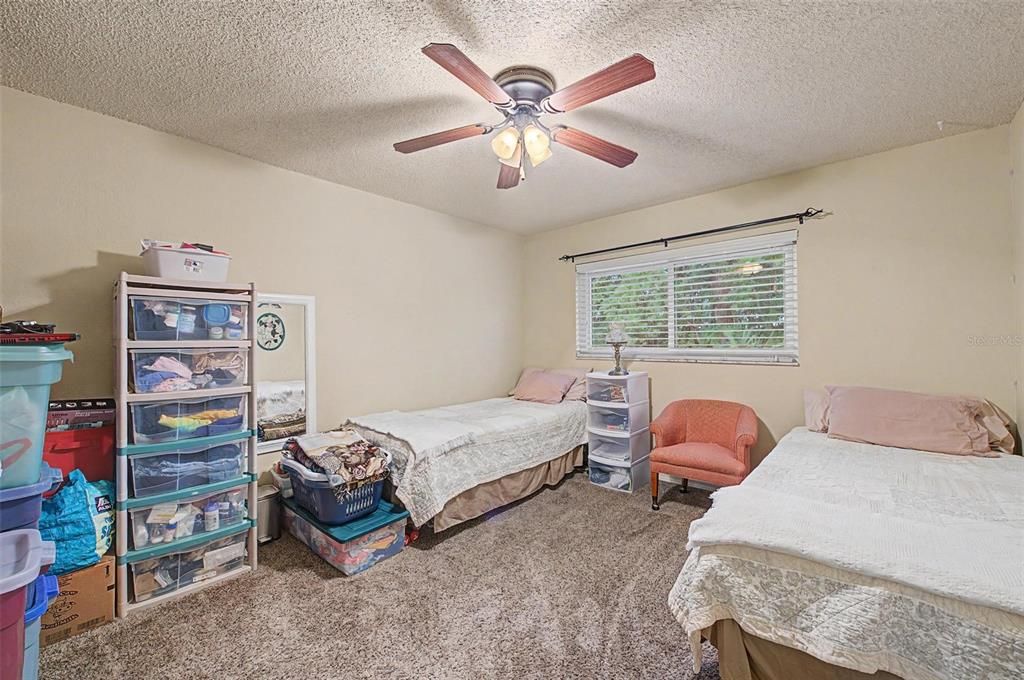 For Sale: $375,000 (3 beds, 2 baths, 1880 Square Feet)