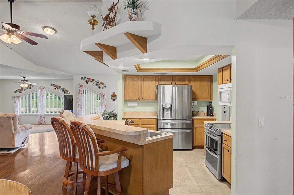 For Sale: $375,000 (3 beds, 2 baths, 1880 Square Feet)