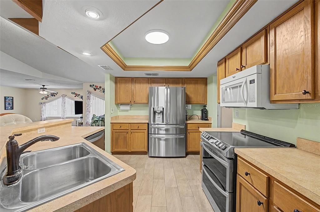 For Sale: $375,000 (3 beds, 2 baths, 1880 Square Feet)