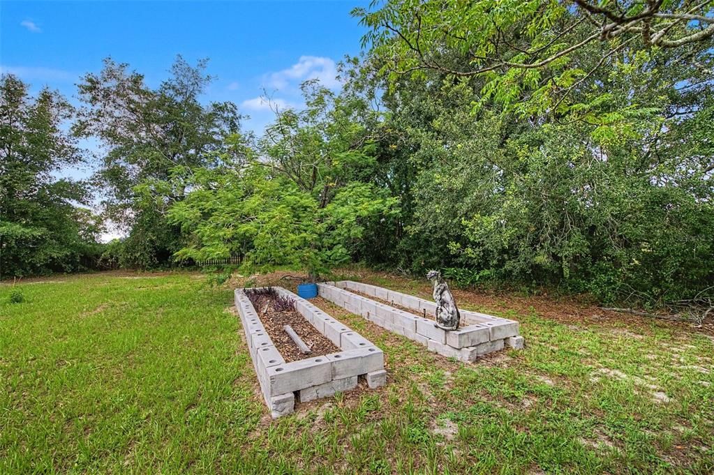 For Sale: $375,000 (3 beds, 2 baths, 1880 Square Feet)