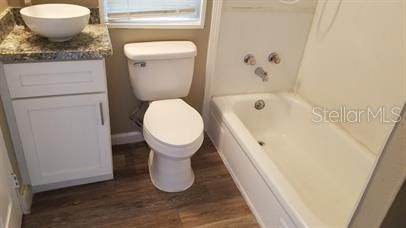 В аренду: $900 (0 спален, 1 ванн, 280 Квадратных фут)