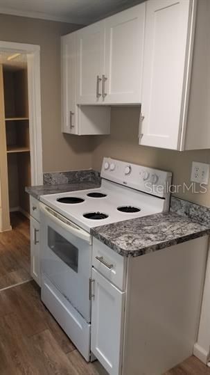 В аренду: $900 (0 спален, 1 ванн, 280 Квадратных фут)