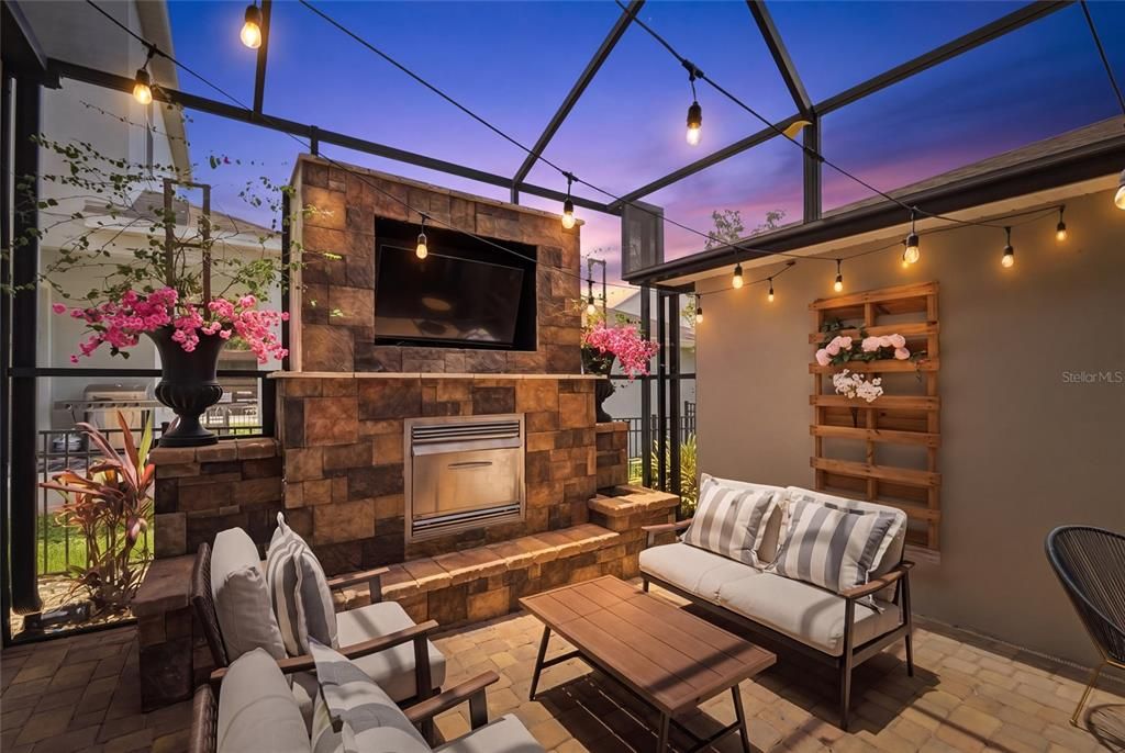 Activo con contrato: $525,000 (3 camas, 2 baños, 2296 Pies cuadrados)