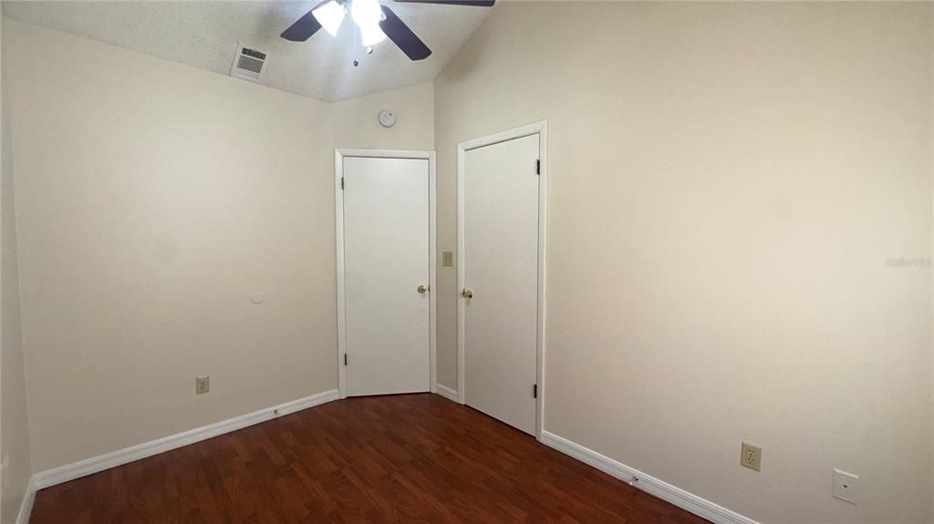 For Rent: $999 (2 beds, 1 baths, 900 Square Feet)
