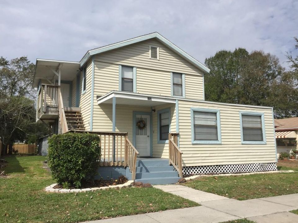 For Rent: $999 (2 beds, 1 baths, 900 Square Feet)