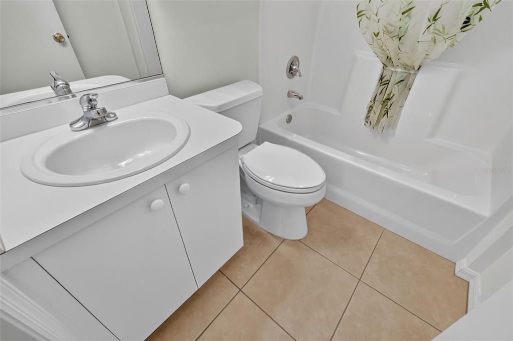 На продажу: $335,000 (3 спален, 2 ванн, 1392 Квадратных фут)