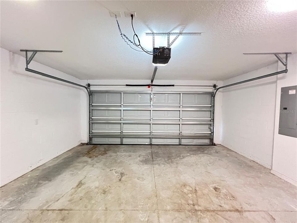 На продажу: $240,000 (3 спален, 2 ванн, 1319 Квадратных фут)