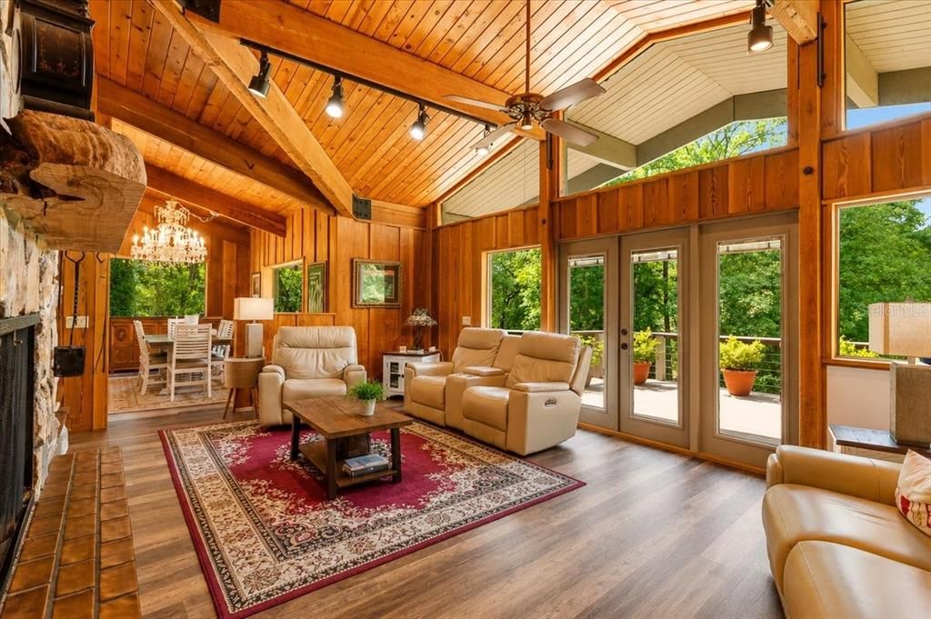 For Sale: $2,500,000 (8 beds, 8 baths, 4458 Square Feet)