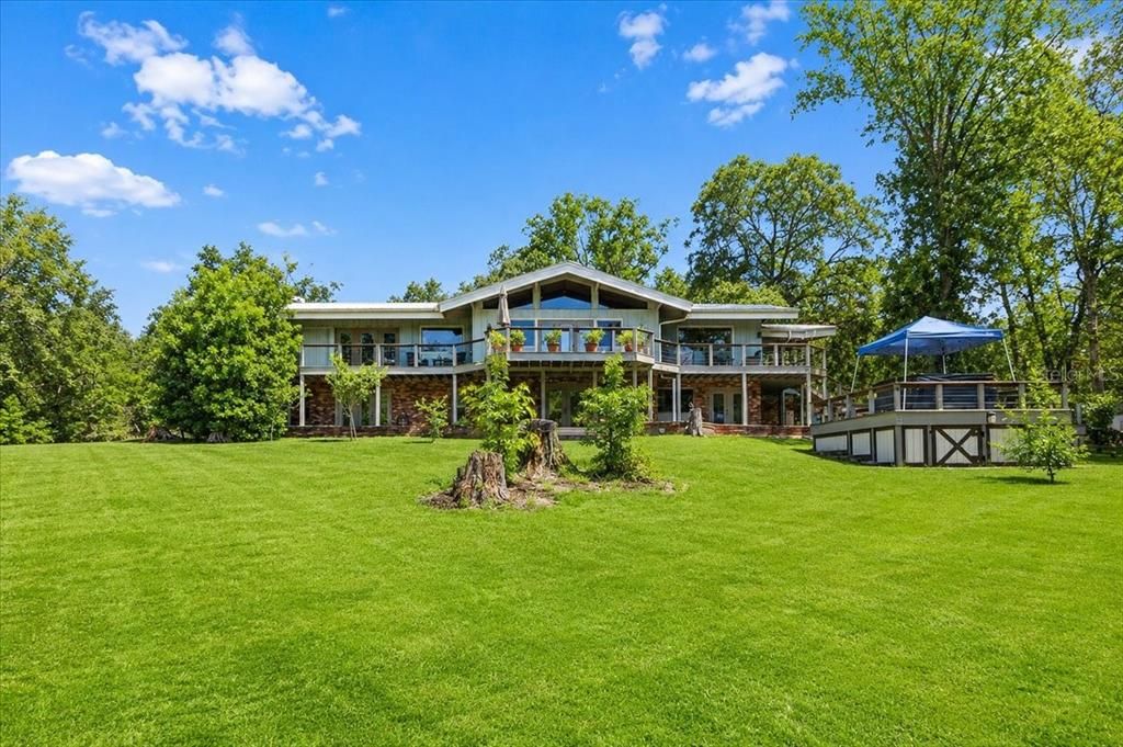 For Sale: $2,500,000 (8 beds, 8 baths, 4458 Square Feet)