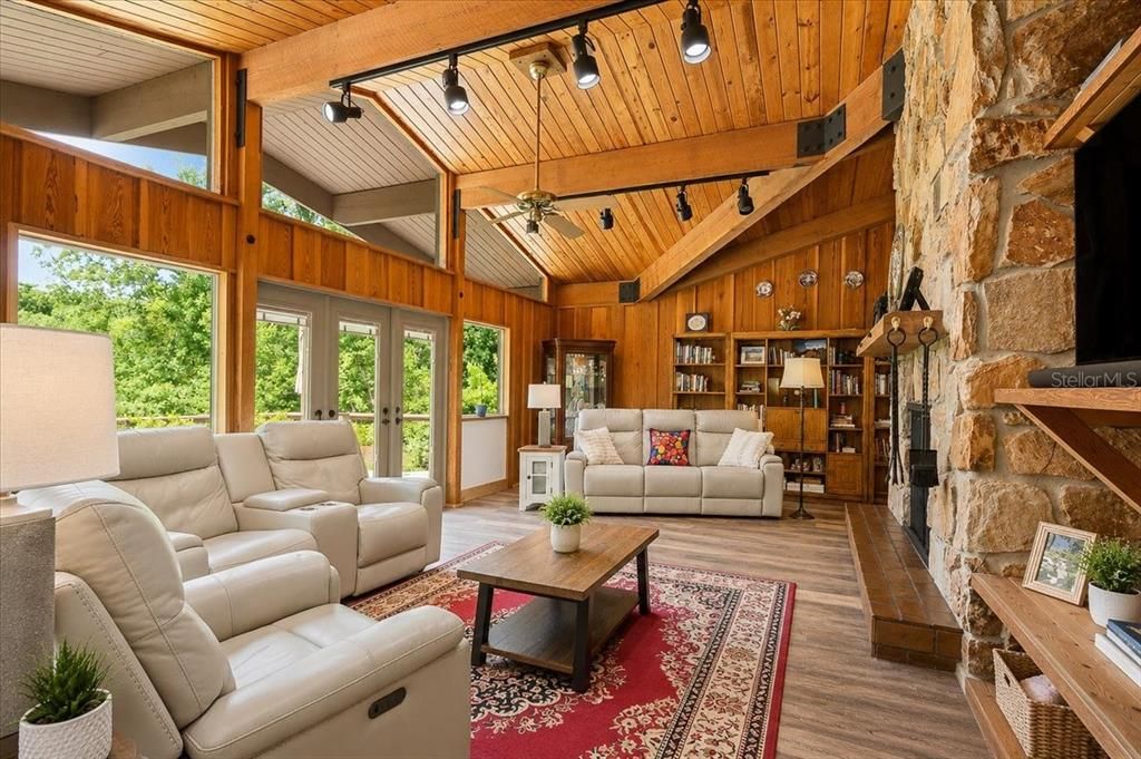 For Sale: $2,500,000 (8 beds, 8 baths, 4458 Square Feet)