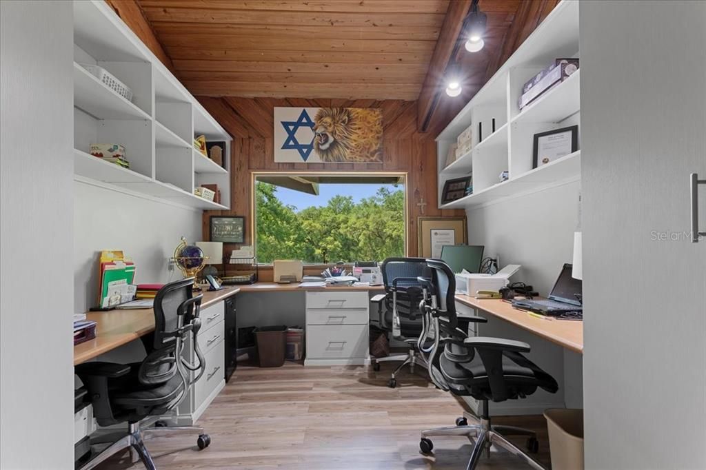For Sale: $2,500,000 (8 beds, 8 baths, 4458 Square Feet)