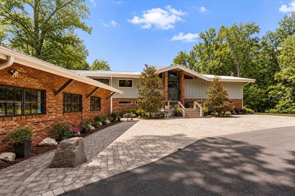 For Sale: $2,500,000 (8 beds, 8 baths, 4458 Square Feet)