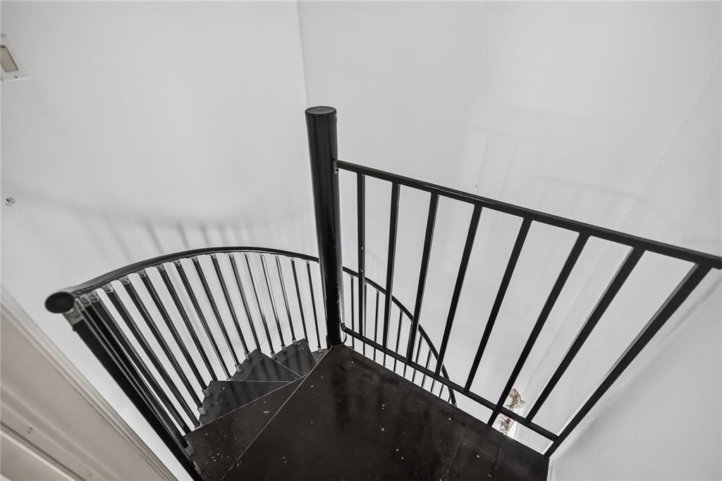 En Venta: $949,900 (4 camas, 4 baños, 4440 Pies cuadrados)